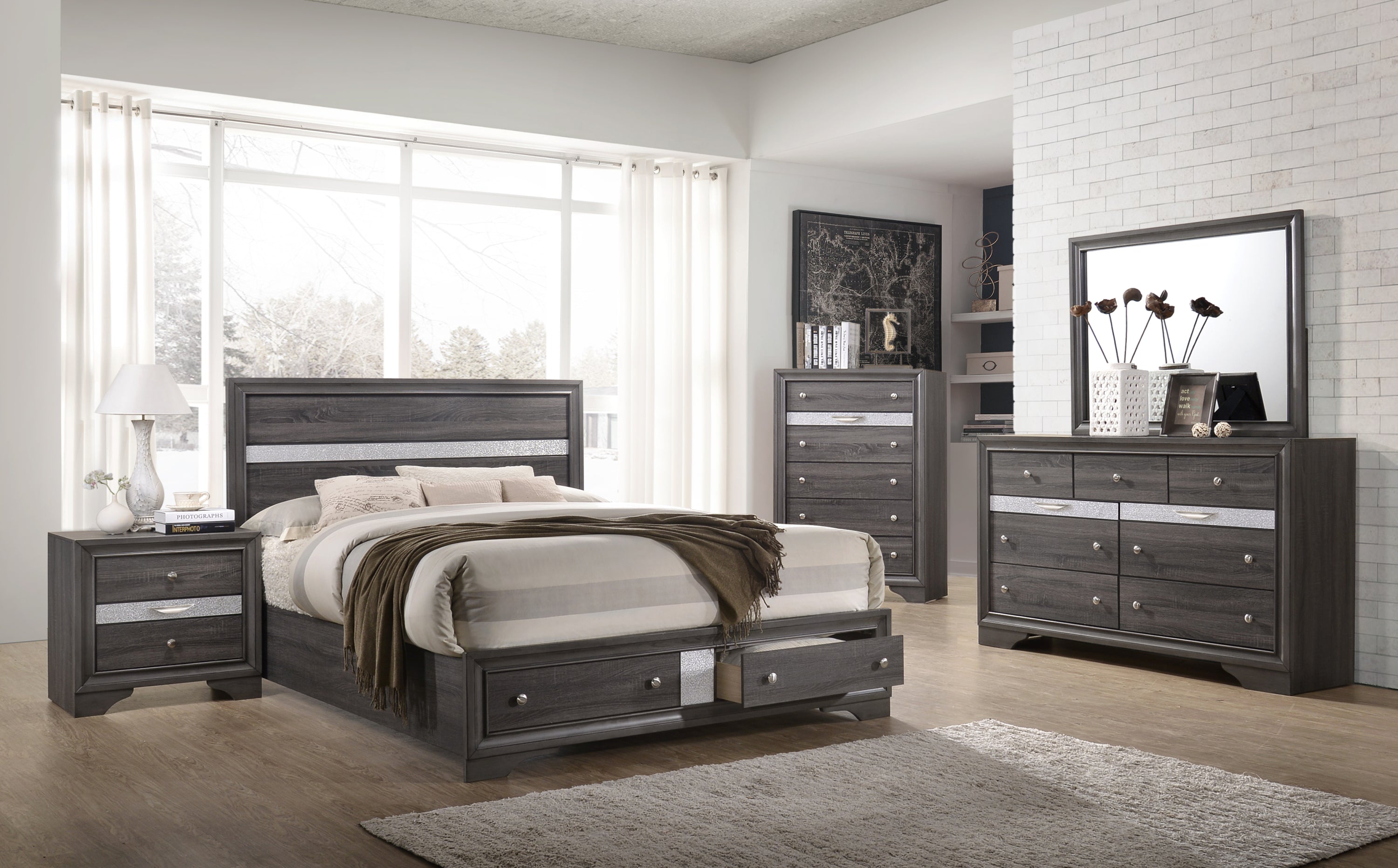 Traditional Queen 5 PC Storage Bedroom Set in Gray made with Wood
